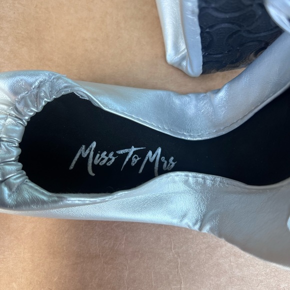 Miss to Mrs Slippers Sz S - Picture 5 of 7